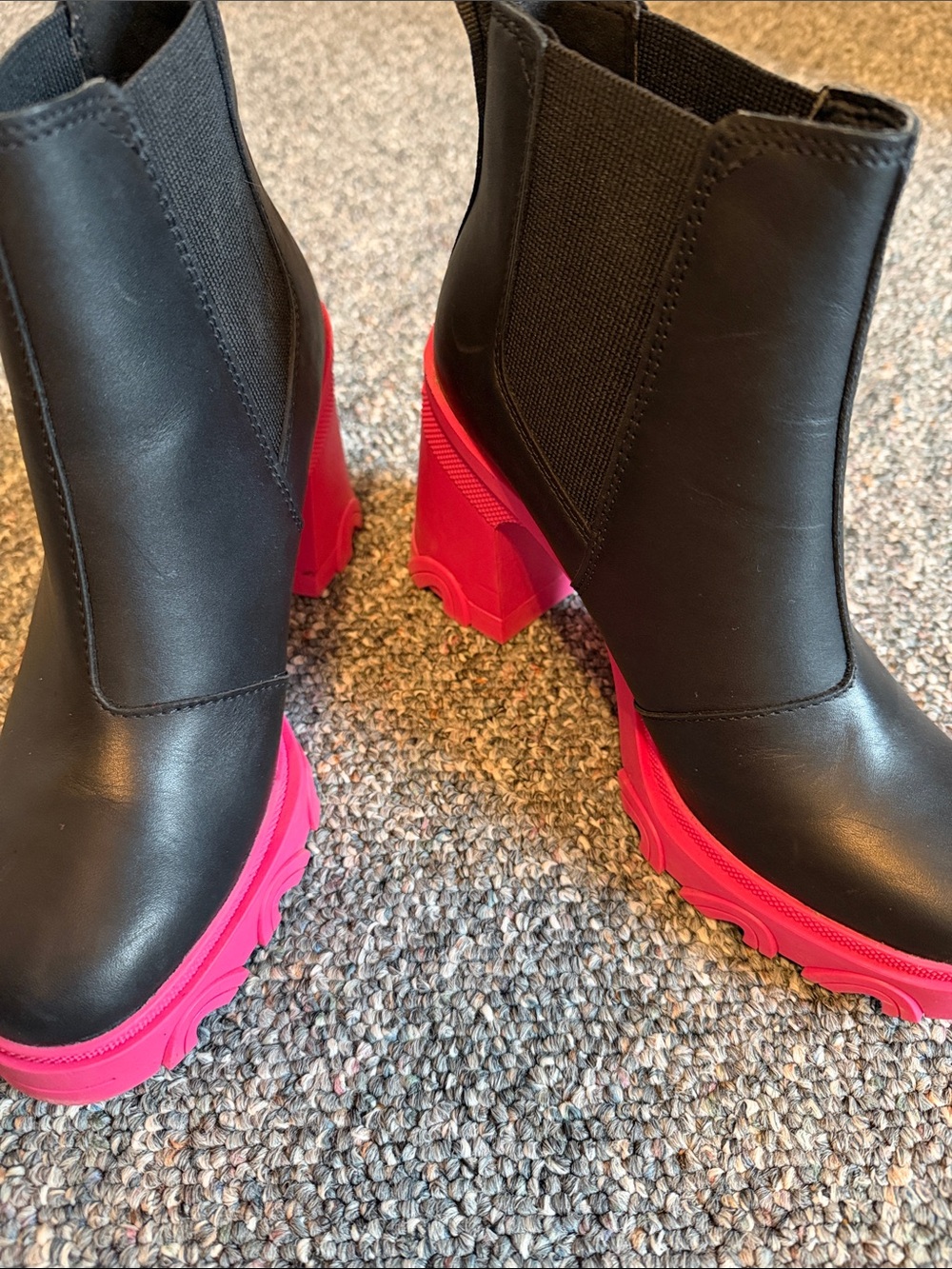 Sorel Black Chelsea Boots with Pink Chunky Heel - Picture 7 of 8
